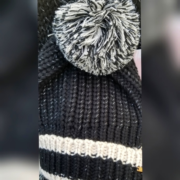 NWT Jessica Simpson Hat and Scarf set - Picture 3 of 5